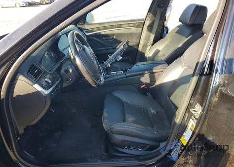 2013 BMW 550 Xi из США, поврежденный, VIN WBAFU9C50DDY70742